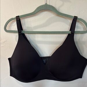 SOMA Vanishing 360 Wireless Black Women's Bra Size 42 C